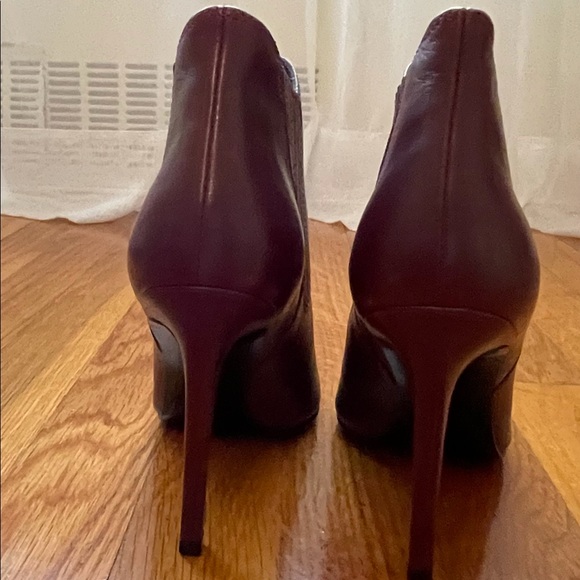 Guess brand new maroon booties - Picture 3 of 6